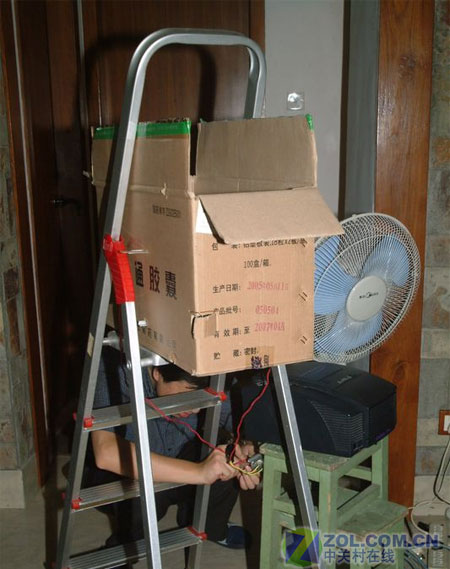 看过别笑 千元自制投影机到底啥模样 看过别笑 千元自制投影机到底啥模样